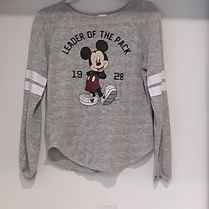 Disney• Mickey, leader of the pack graphic shirt